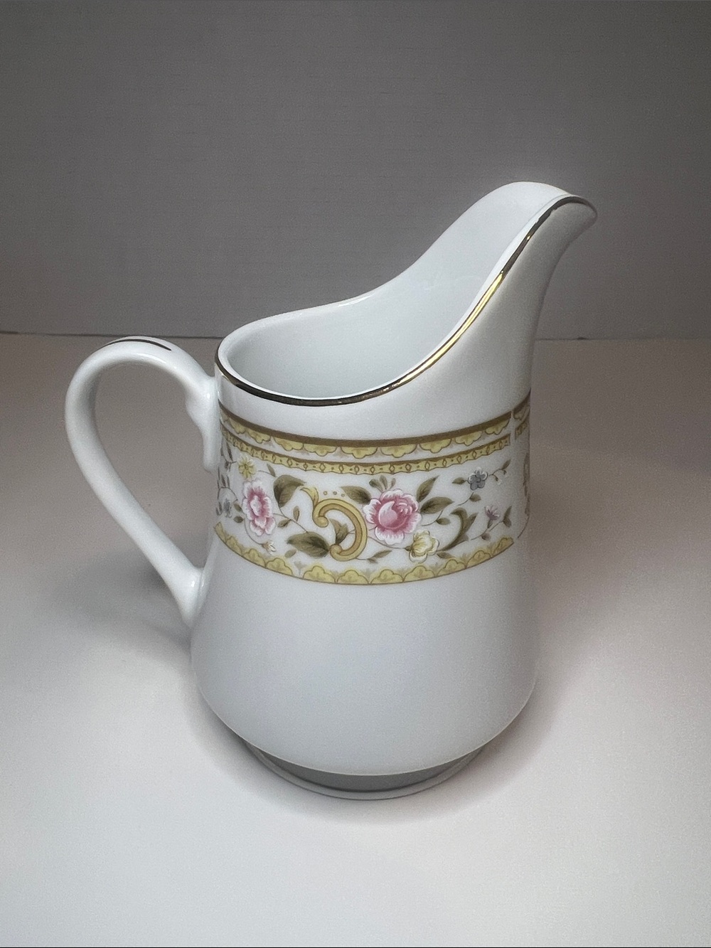 Vintage Wallace Heritage Daphne Porcelain Creamer Pitcher Gold Trim Japan